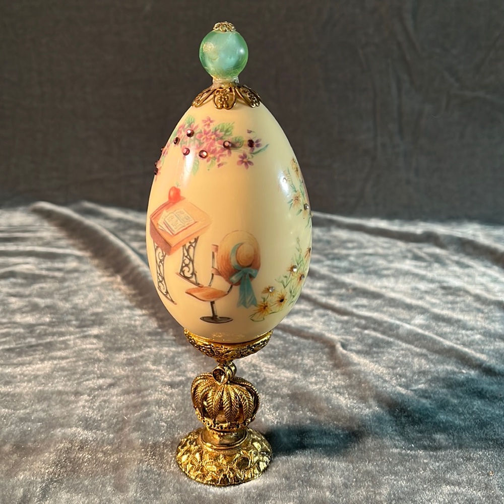 VTG School Teacher Egg